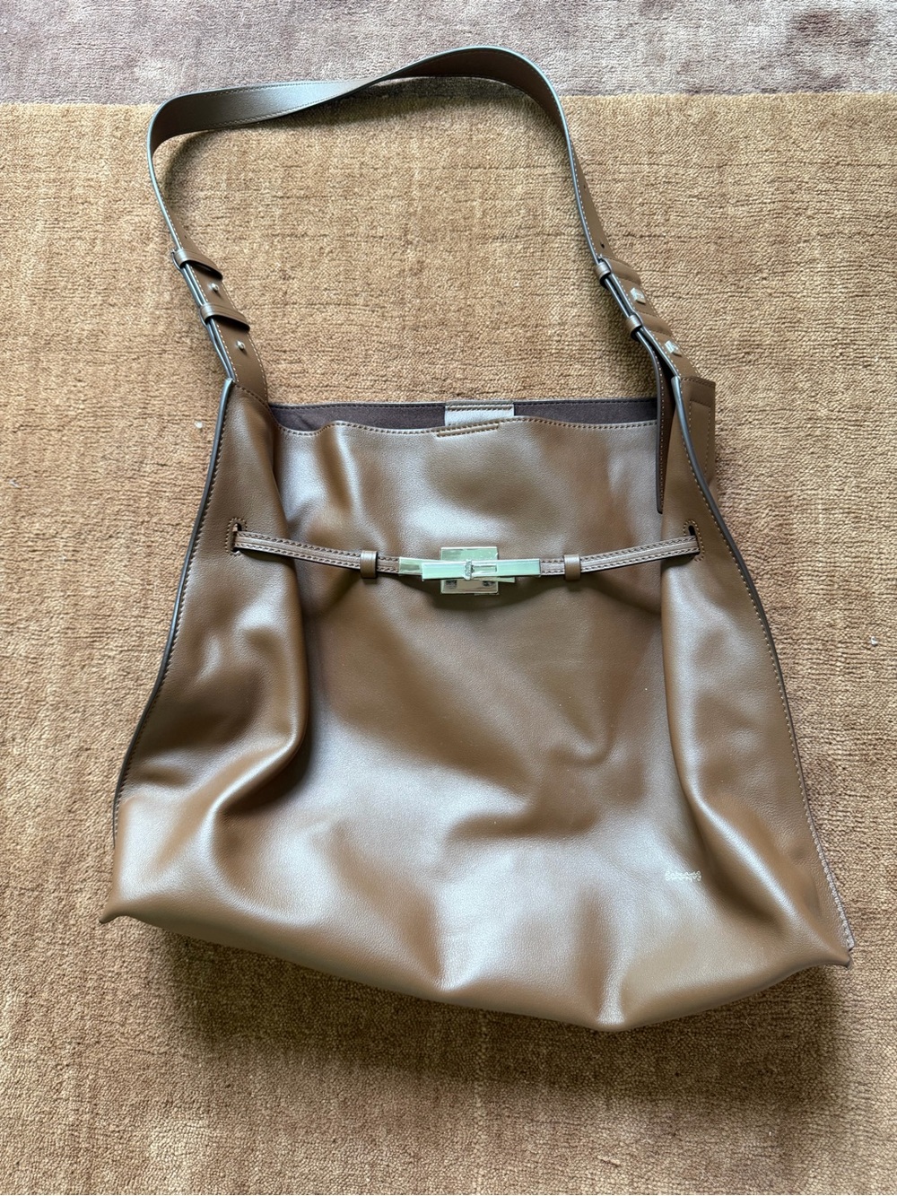 Classic Brown Leather Shoulder Bag with Turn-Lock Detail